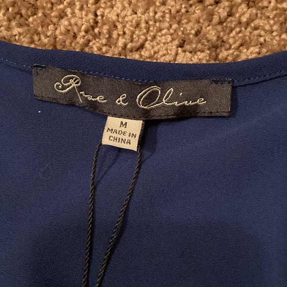 ROSE & OLIVE NAVY BLUE BLOUSE. SIZE M. IT HAS A FLAP OVER THE BUTTONS. V-NECK - Picture 2 of 6